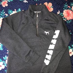 VS Quarter Zip Up Pullover